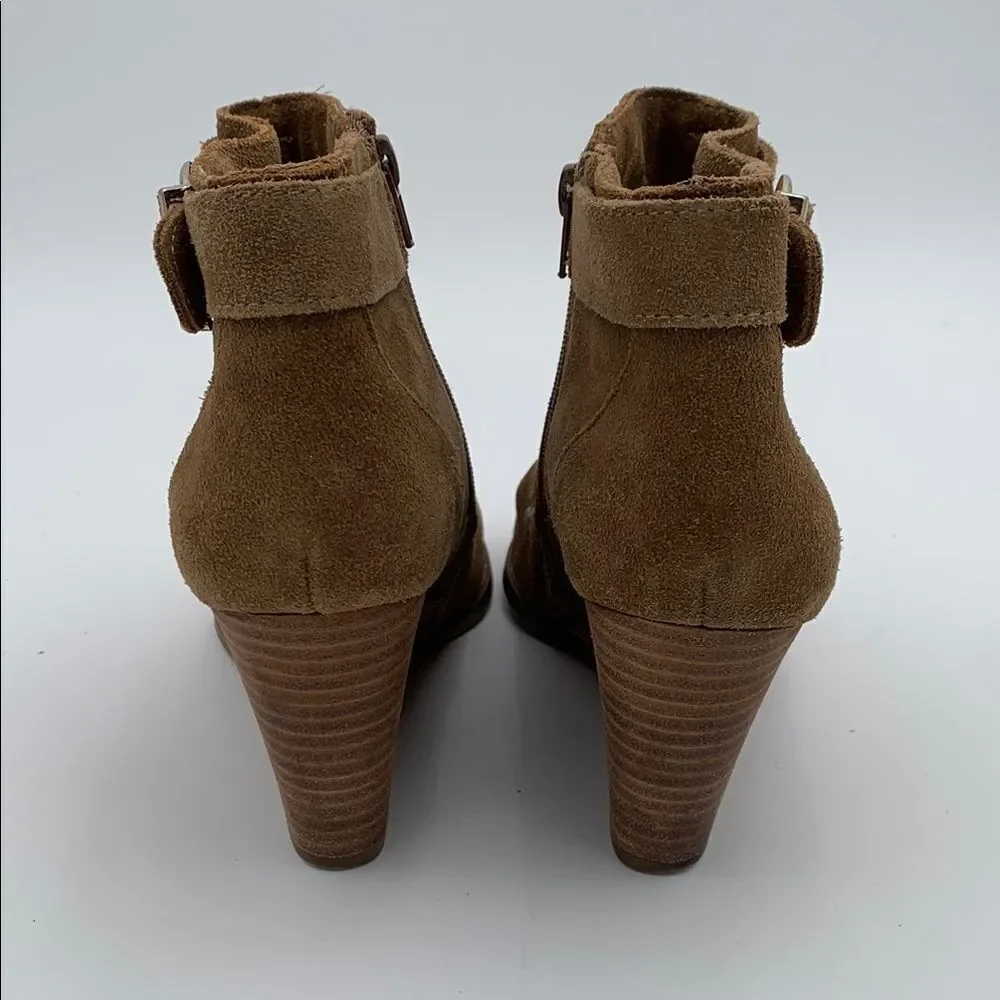 Sole Society Peytal Brown Suede Wedge Ankle Boots Womans size 9